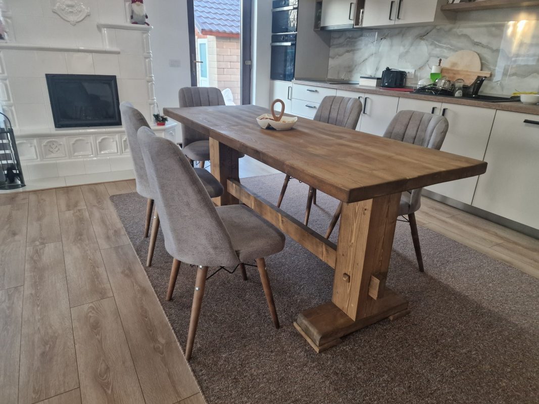 mobilier din lemn