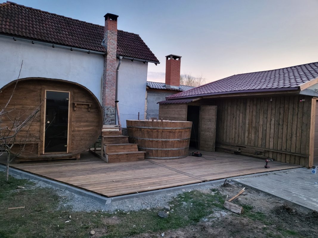 sauna cu ciubar din le